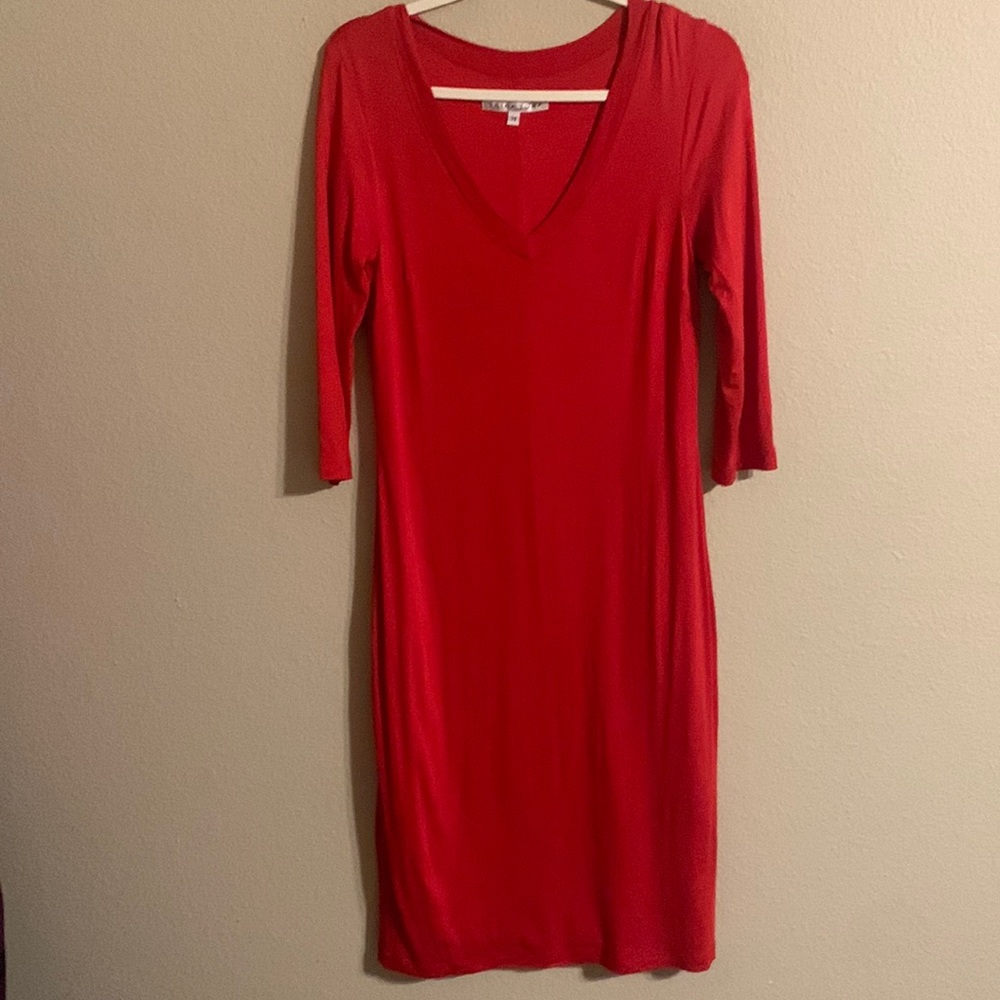 Trina Turk orange/red jersey knit v-neck 3/4 sleeve midi dress M